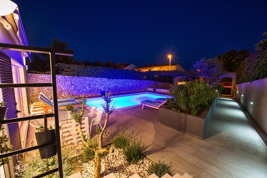 Holiday Home Vuko Sevid Esterno foto